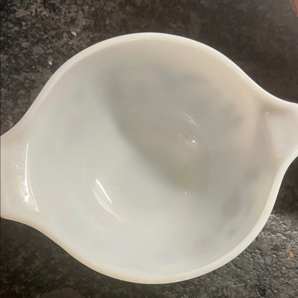 Pyrex Cinderella bowls. Set of 3 Early American Mixing Bowls 441,443&444